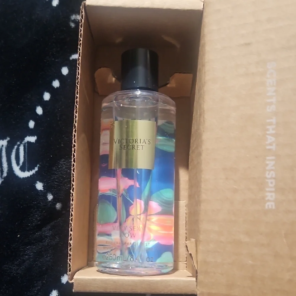 VICTORIA'S SECRET very sexy now FRAGRANCE MIST 8.4 Oz NEW